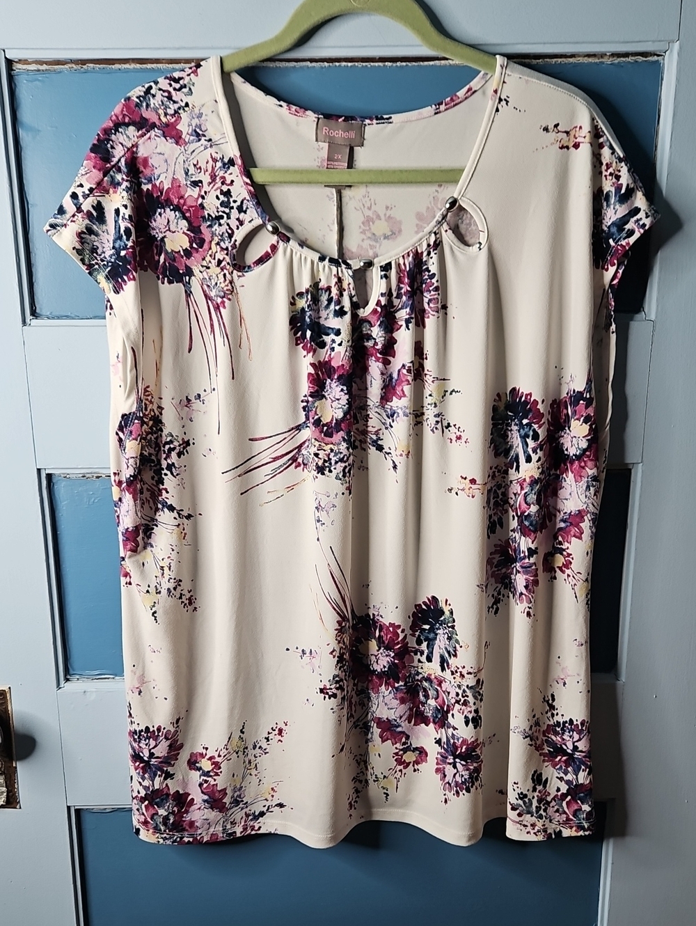 Rochelli Cream Floral Short Sleeve Top with Ring Detail 2X